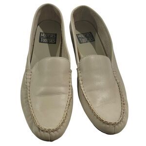Mootsies Tootsies Piccalo Cream Colored Leather Loafers - Size 9‎